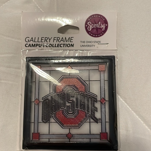 NIB Retired Scentsy Cube Ebony wax burner with Gallery Frames - Picture 9 of 11